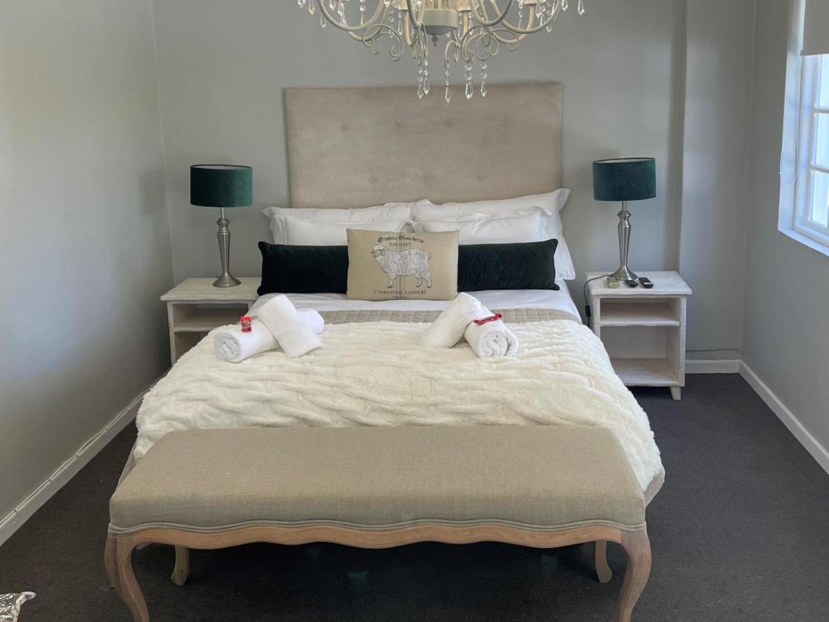 La Belle Guest House Bloemfontein Room photo